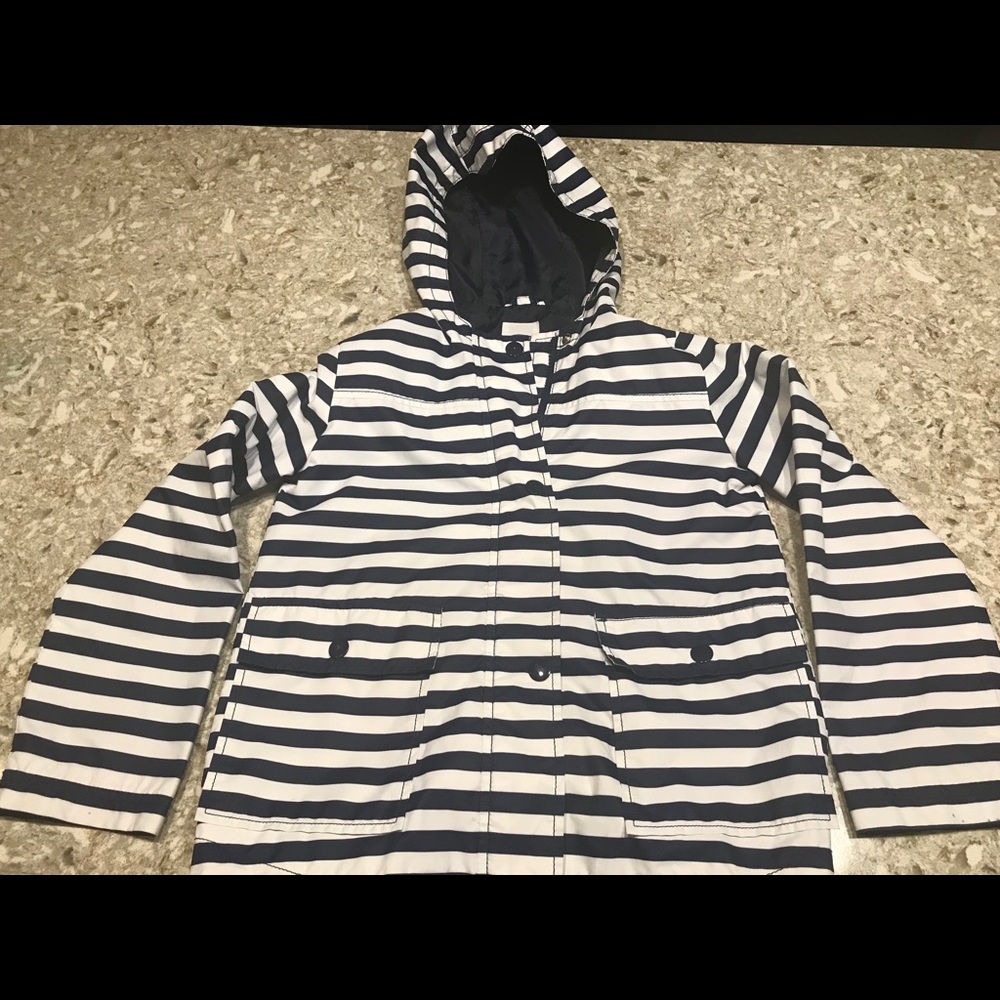 Youth rain coat perfect for spring